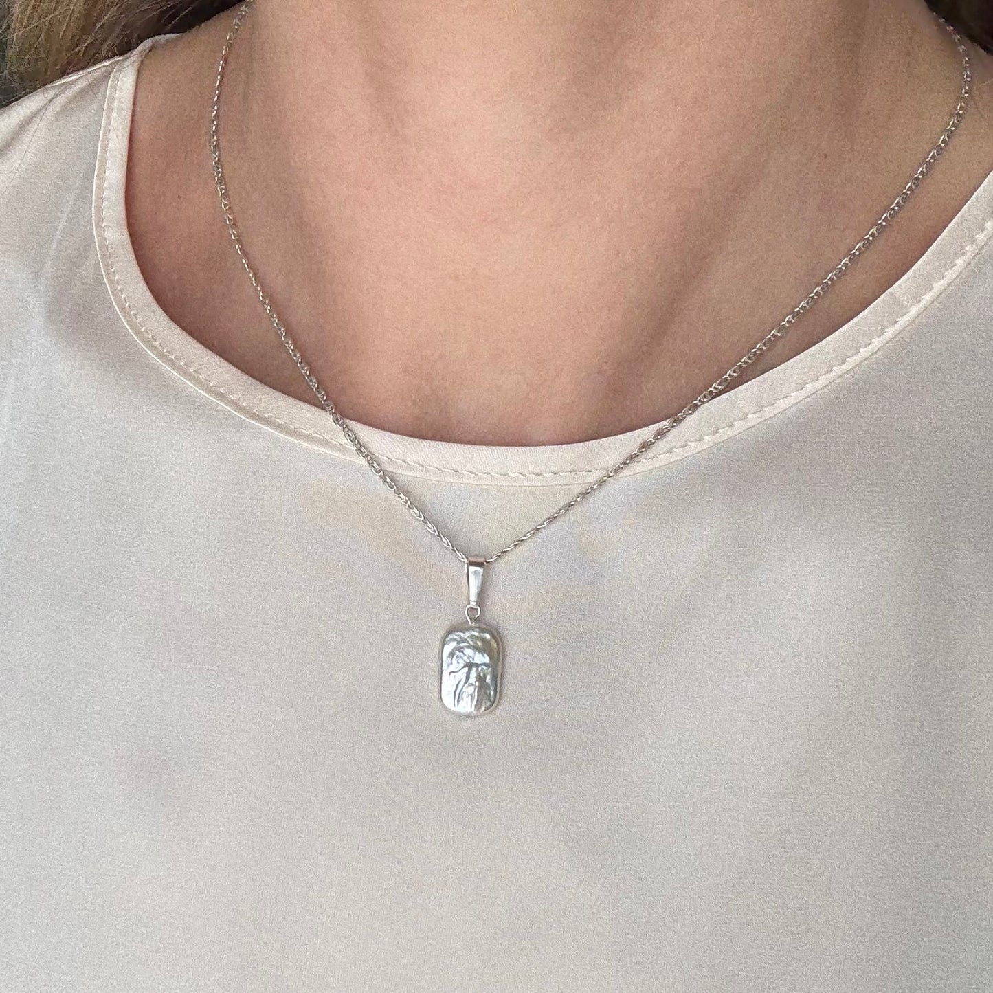 Rectangular pearl pendant