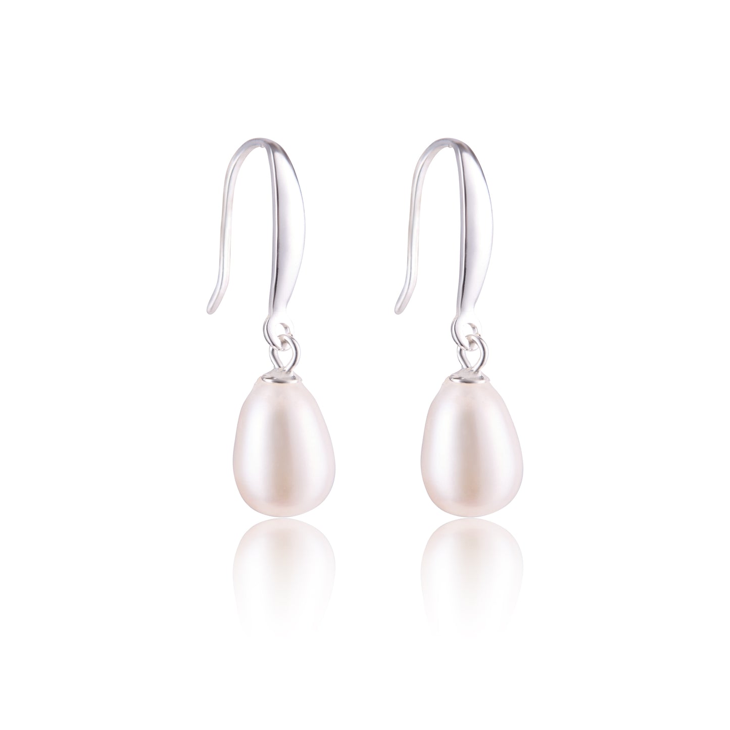 Classsic pearl drop hook earrings