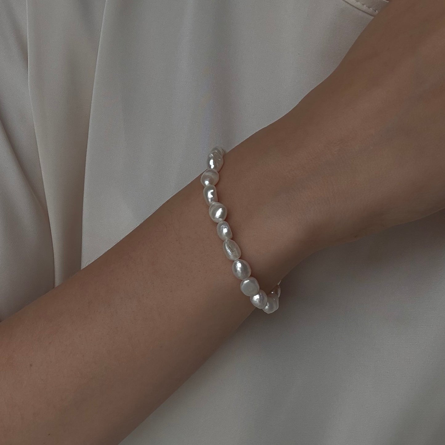 White Freshwater Pearl Bracelet