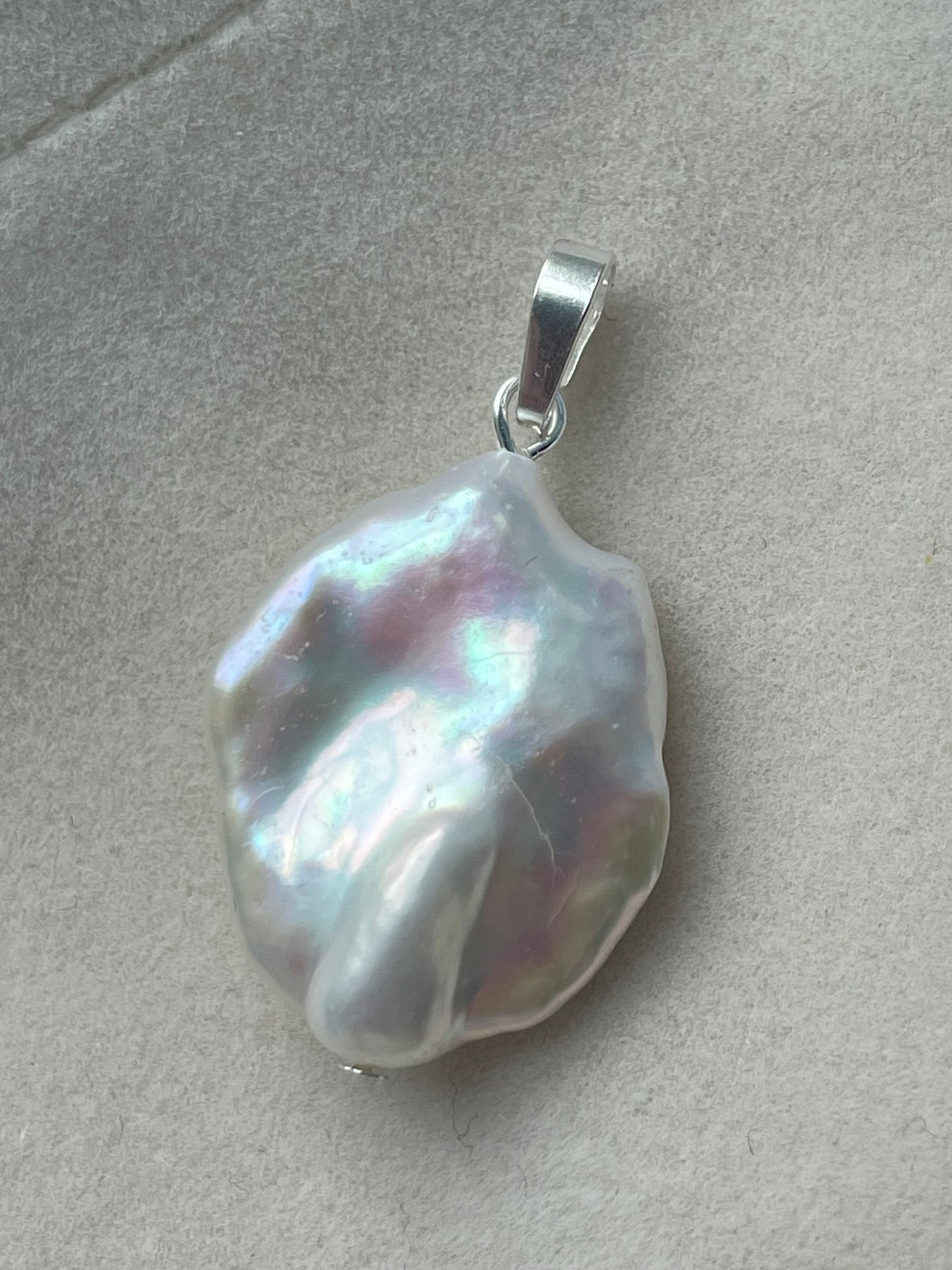 Large keshi pearl pendant