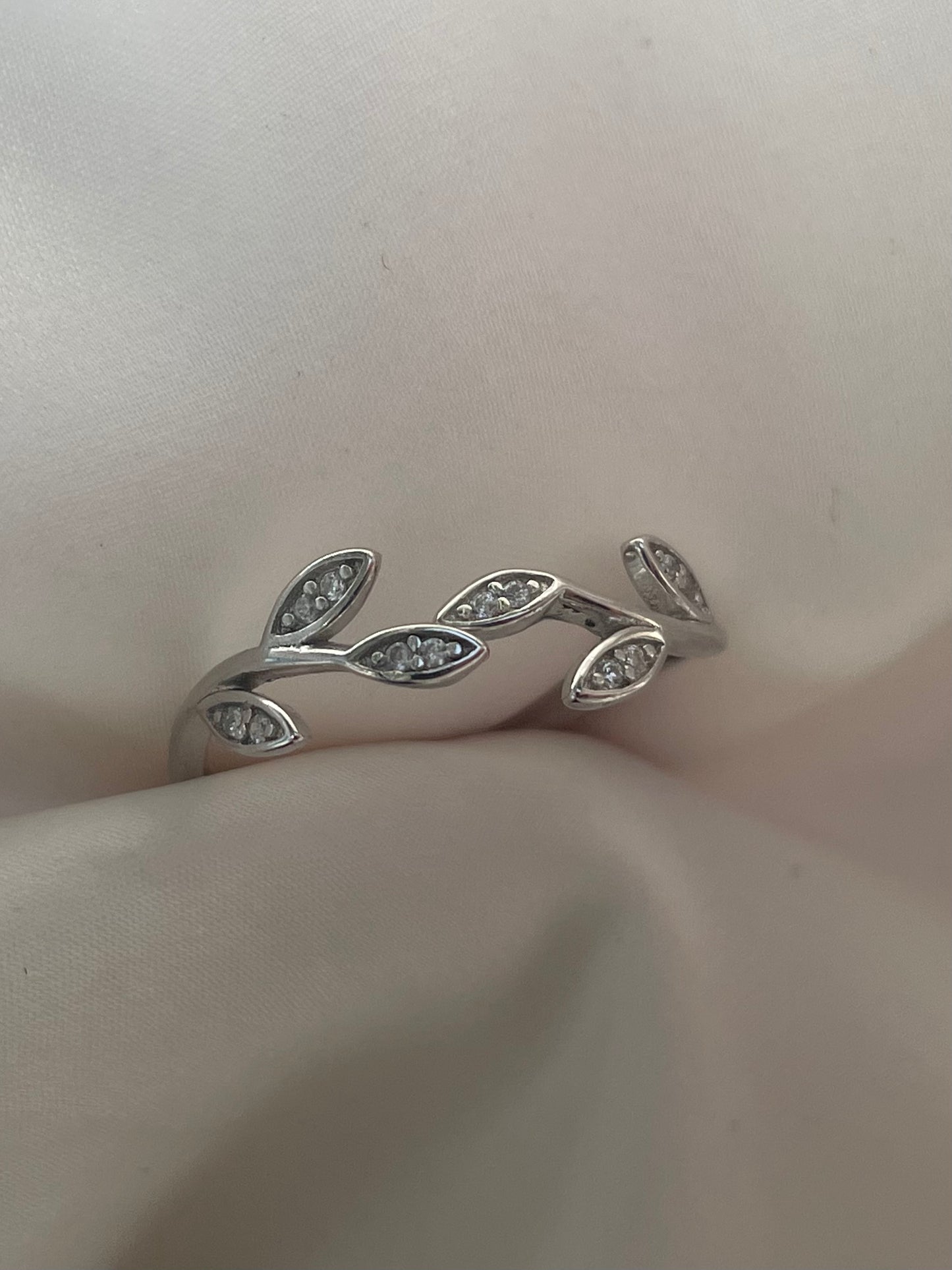 Olive leaf ring