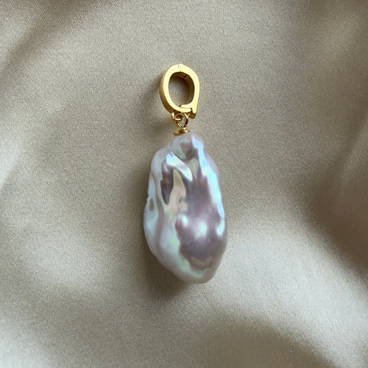 Large baroque pearl pendant