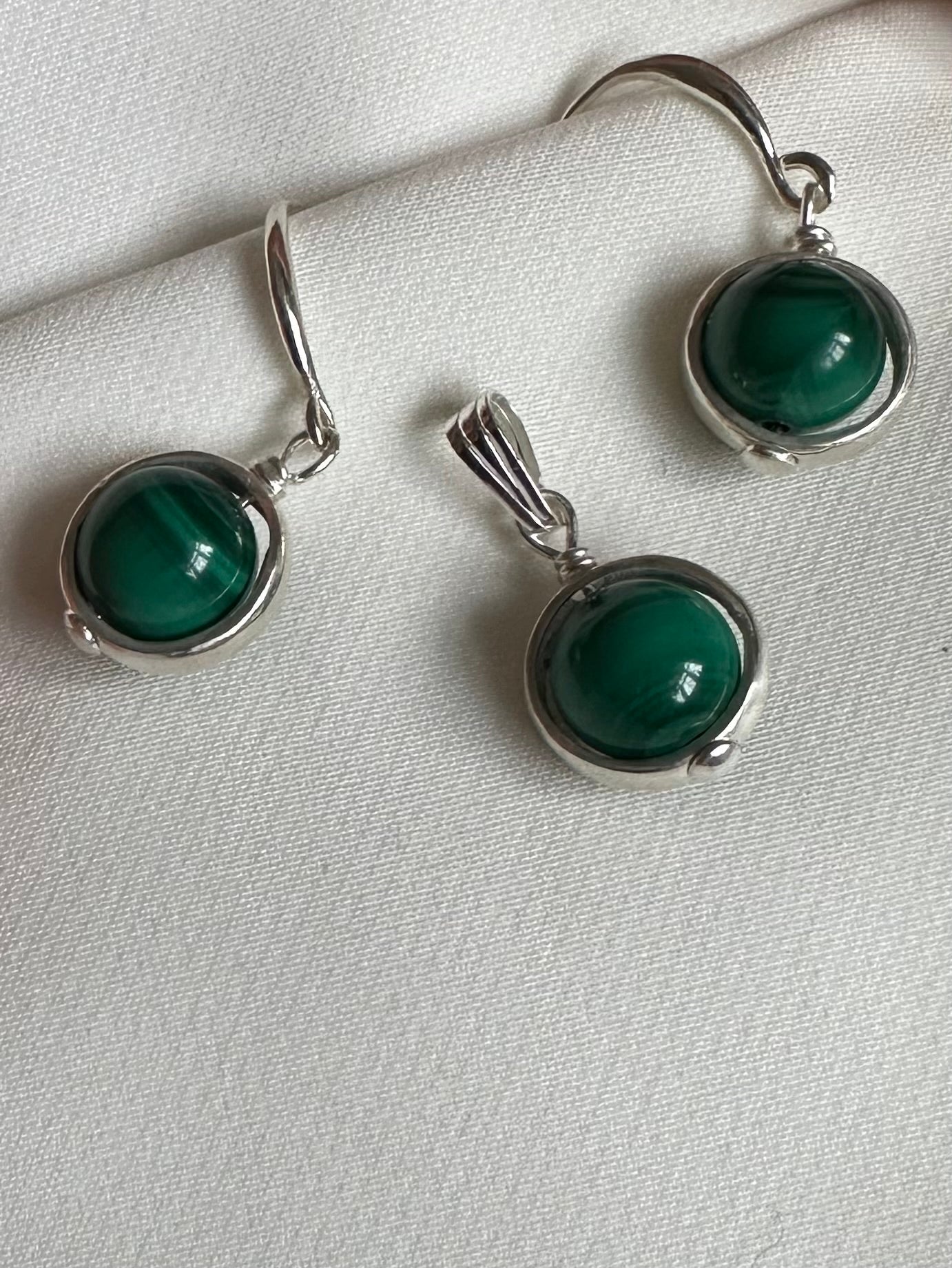 Malachite sphere gemstone earrings and pendant set