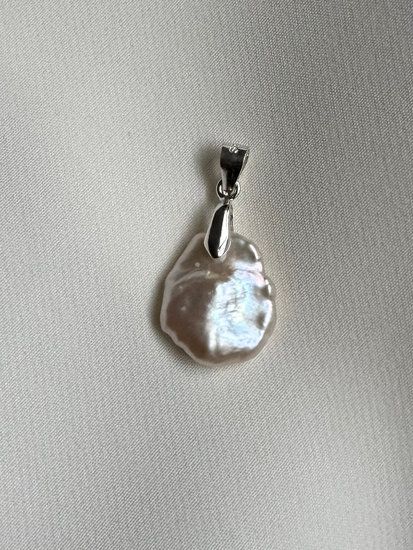 Silver keshi pearl pendant