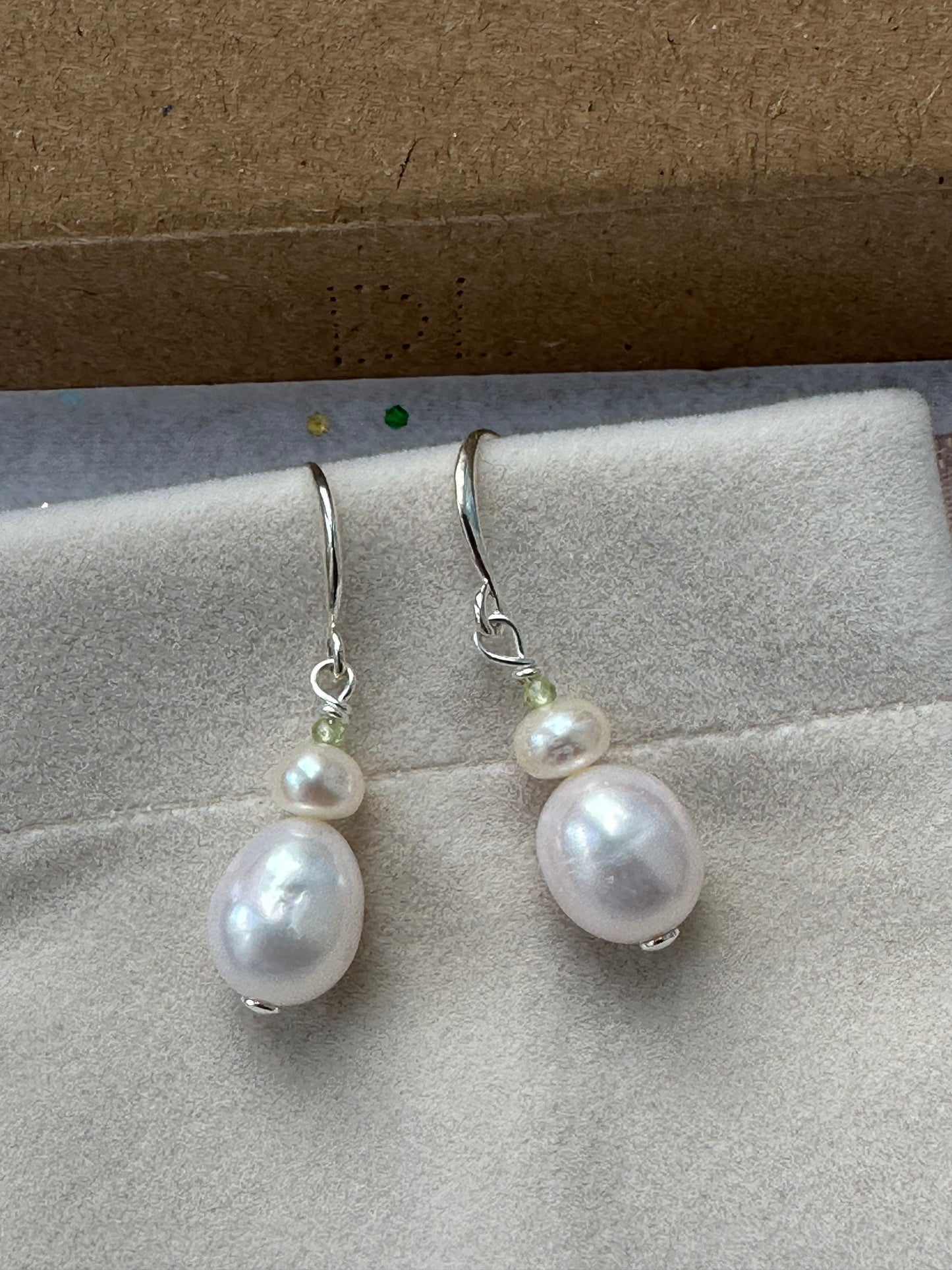 Pearl and peridot drop earrings