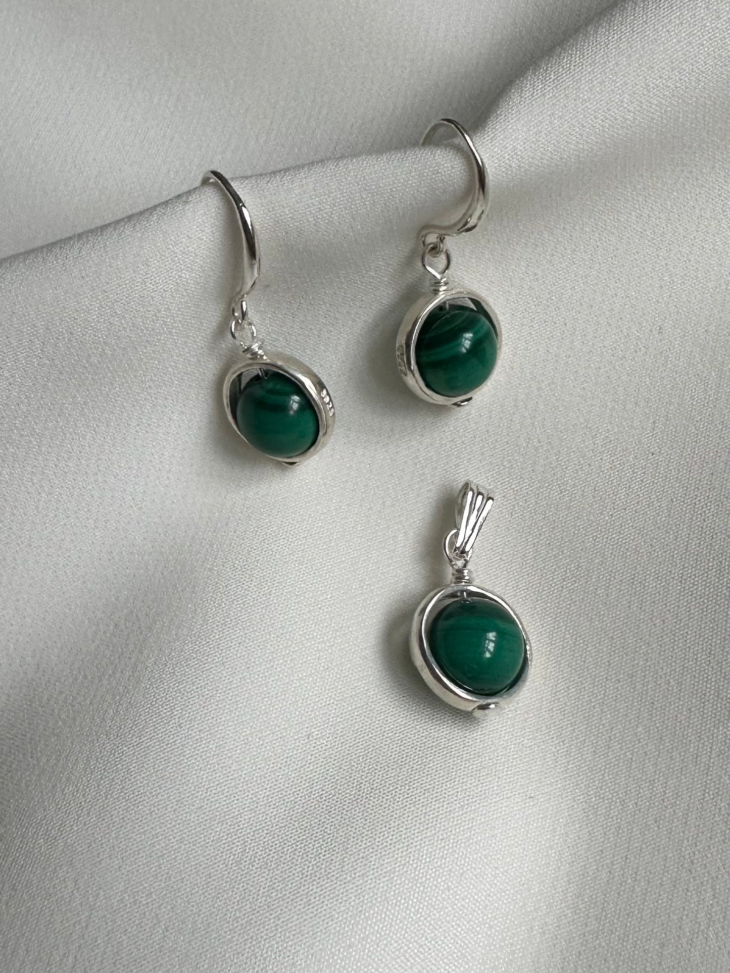 Malachite sphere gemstone earrings and pendant set