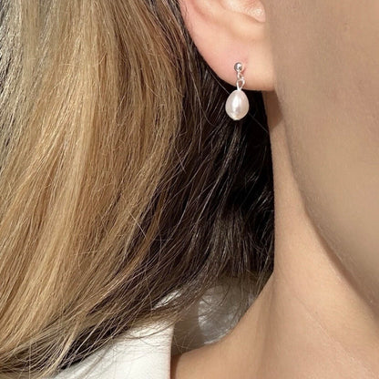 Mini pearl sterling silver earrings